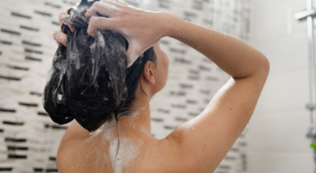 룸메 누나 씻고있는데 문 열었다가 생긴일 ㄷㄷ